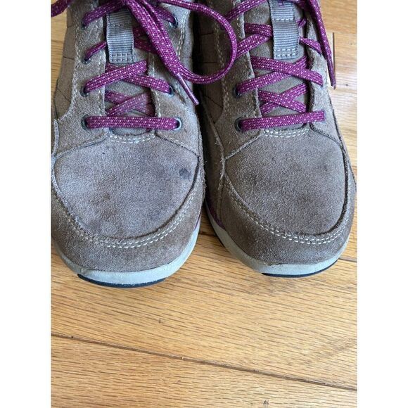L.L. Bean women's brown suede outdoor hiking comfort lace up shoes size 8.5 wide - Picture 2 of 8
